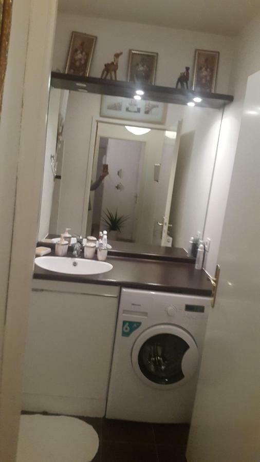 8 Rue Brise Echalas Saint-Denis  Dış mekan fotoğraf