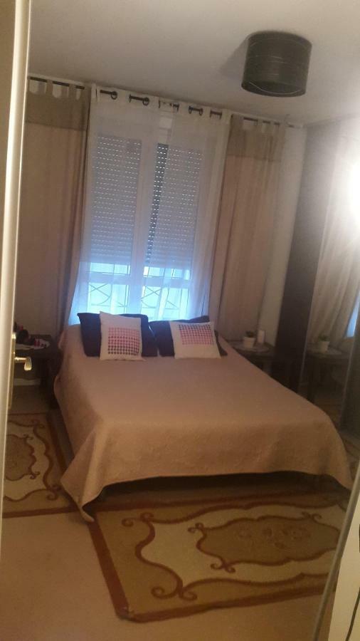 8 Rue Brise Echalas Saint-Denis  Dış mekan fotoğraf